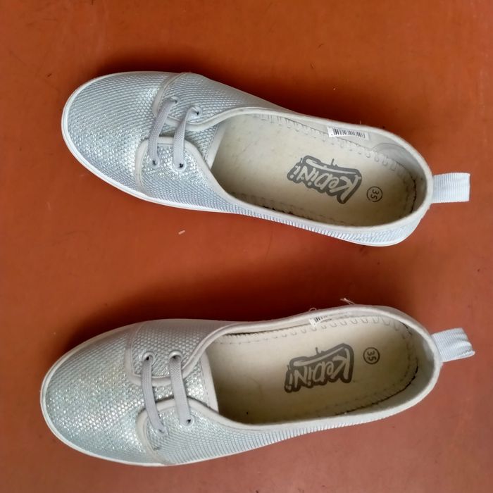 Обувь для девочек.