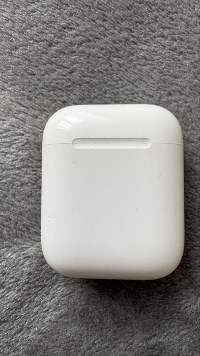 AirPods 1 ориинальный, зарядный кейс