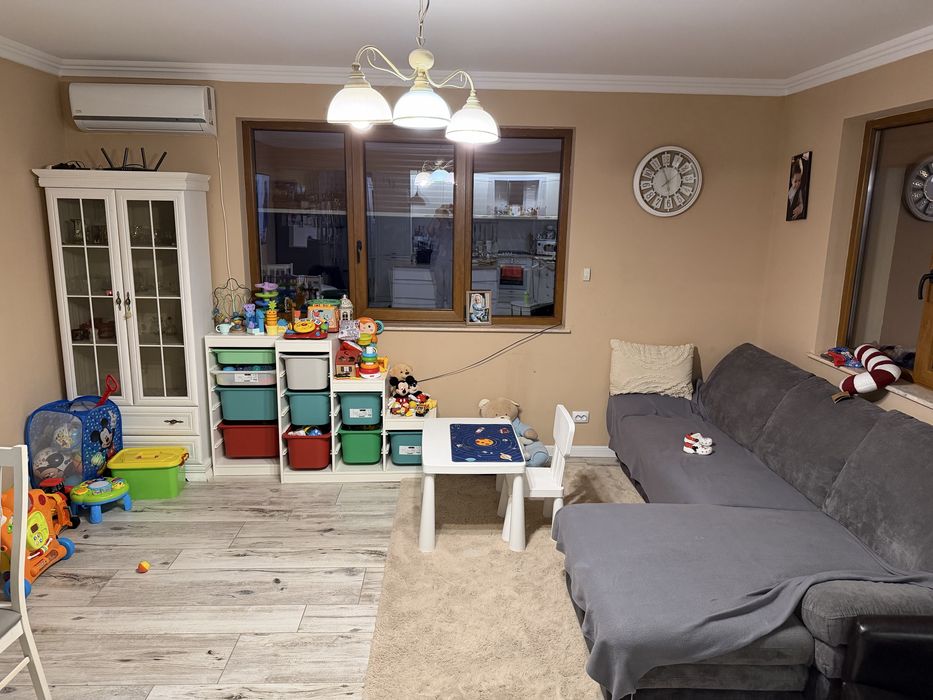 Vând casă în Deva