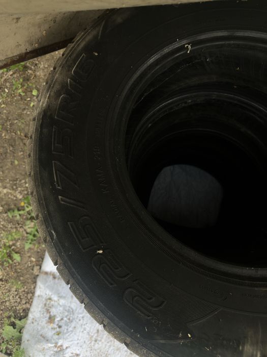 Продам резину 225/75R16