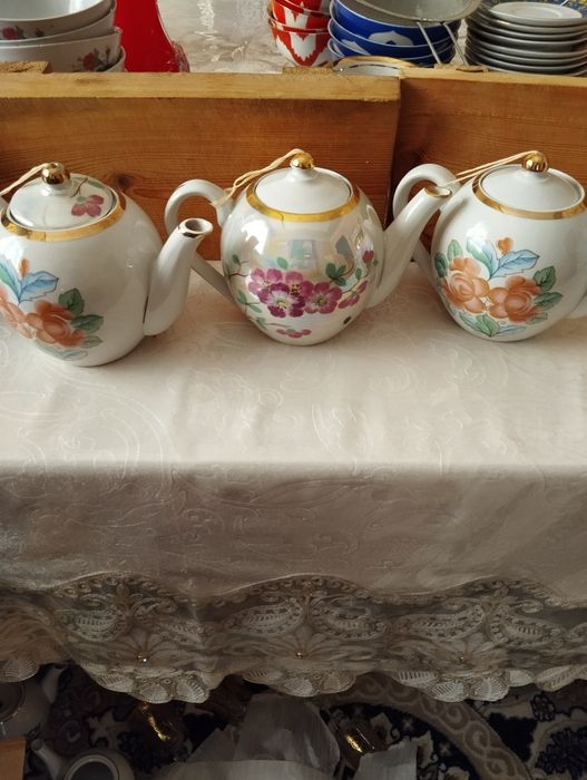 Срочно сотилади чойнаклар почти янги