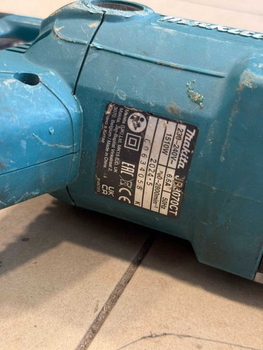 Саблен трион Makita JR3070CT – 1510W