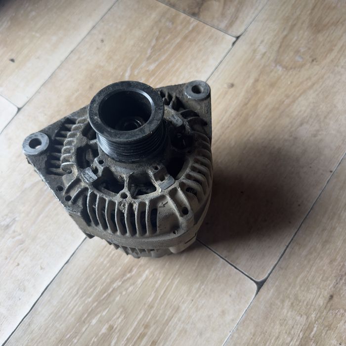 Генератор мерседес 125