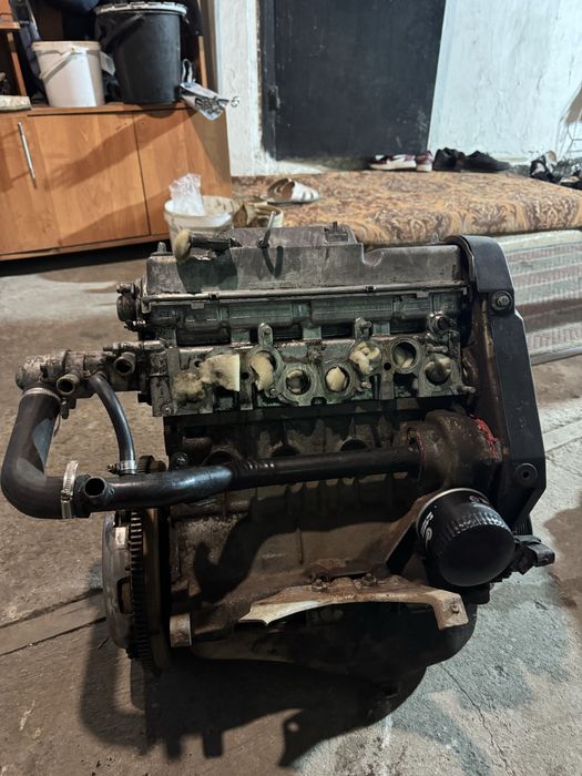 Продам двигатель гранта 8 клп коробка 3 болт 2013 г