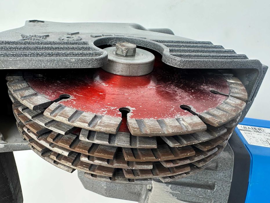 Baier BDN 466/6 - Професионална фреза за канали 2400W 150мм