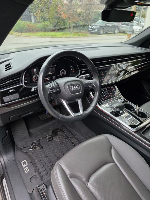 Продавам перфектно Audi Q8 3.0 mild hybrid