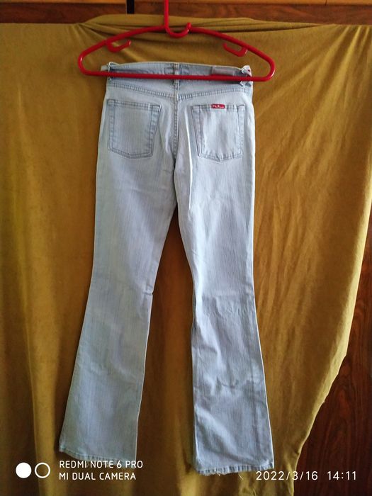 Продаются джинсы