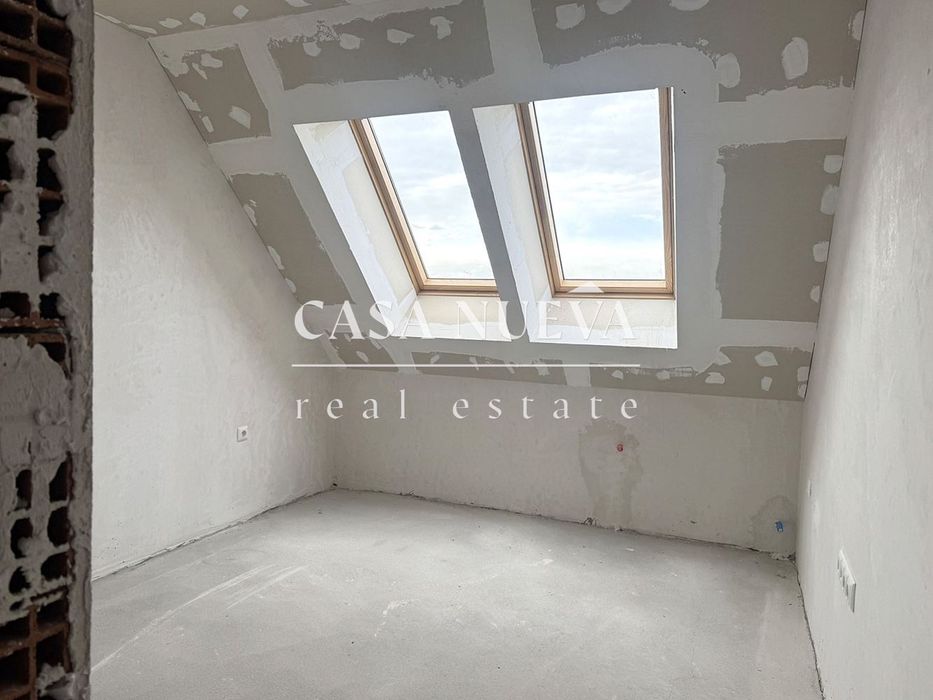 Тристаен апартамент в гр.Перник, Изток