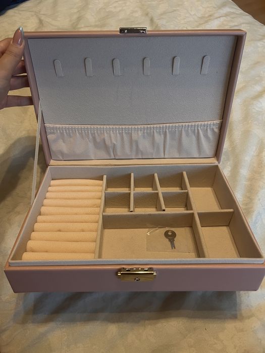 Шкатулка для украшений