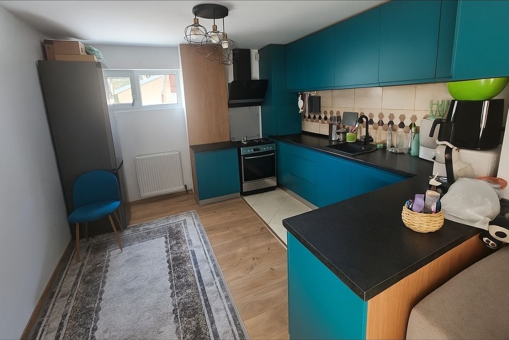 Proprietar - Vând apartament cu 3 camere la 8 min de metrou 1 mai