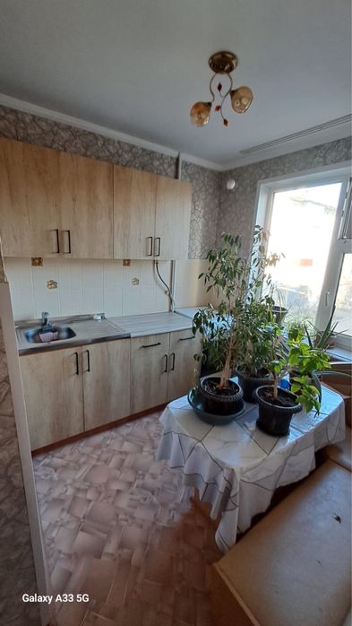 Продам 2 ком кв 46 м2 в районе 8 школы