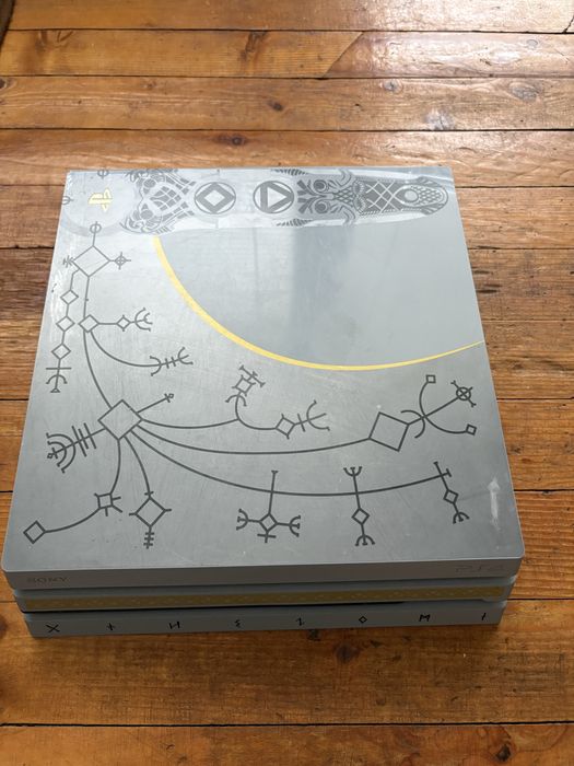 Play station 4 pro limited edition god of war