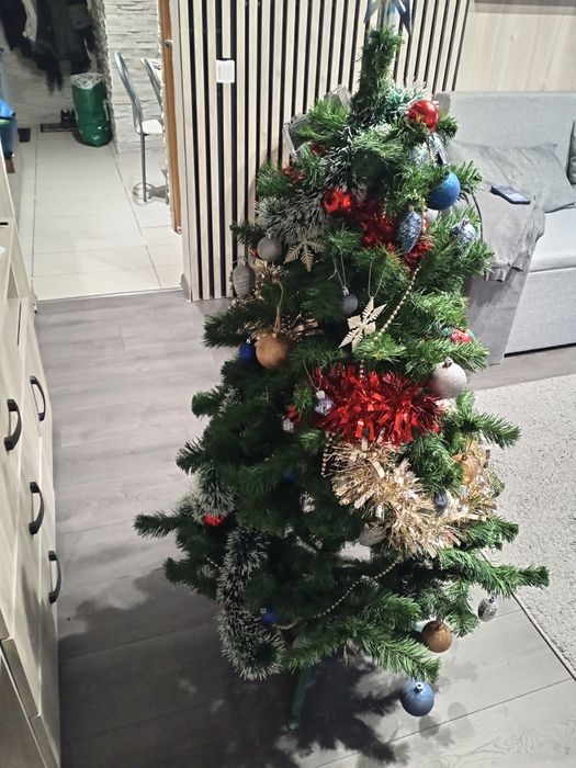 Vând brad artificial