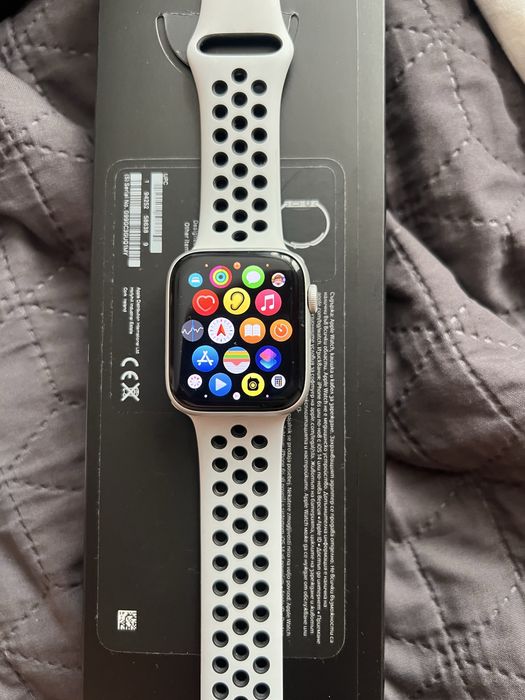 Apple watch Nike SE 44mm 95% батерия