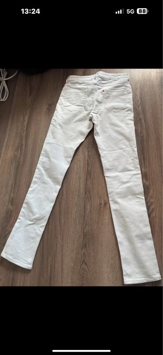 Blugi de la H%M fete