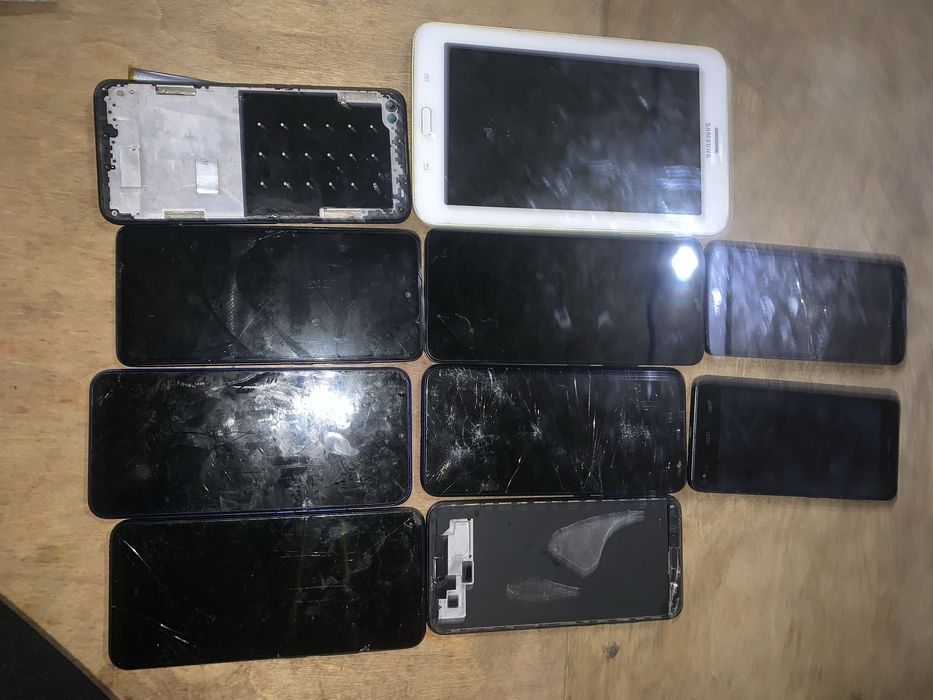 Не рабочие телефоны (Запчасти)