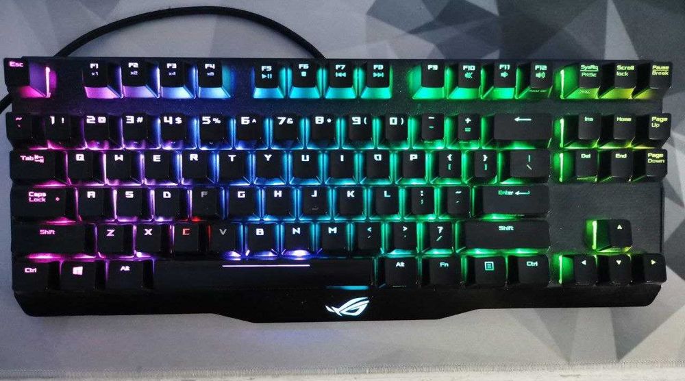ASUS ROG Claymore -Tastatură mecanică gaming - RGB