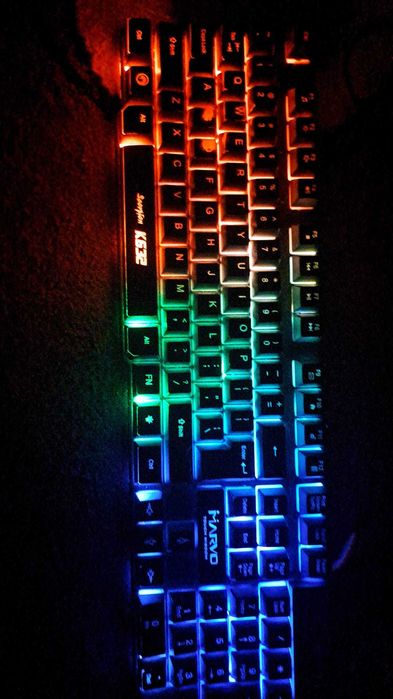 Tastatura gaming mecanică Marvo 100 %