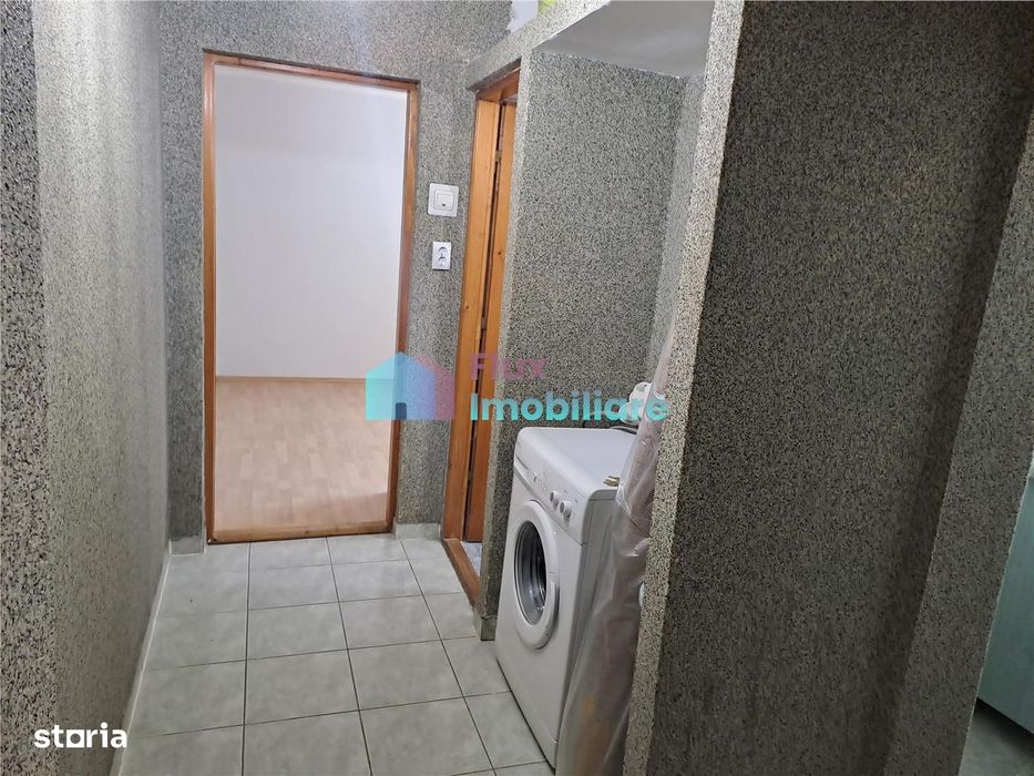 Apartament cu 3 camere semimobilat etaj 3 George Enescu