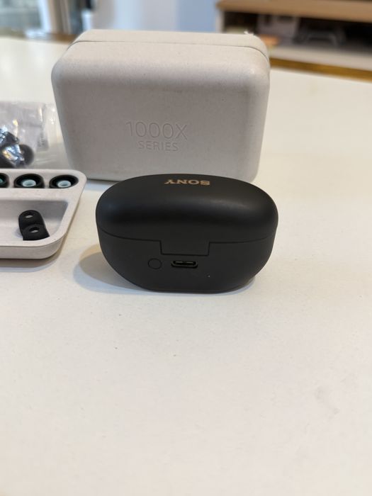 Casti wireless Sony WF-1000XM5 ca noi + dopuri silicon