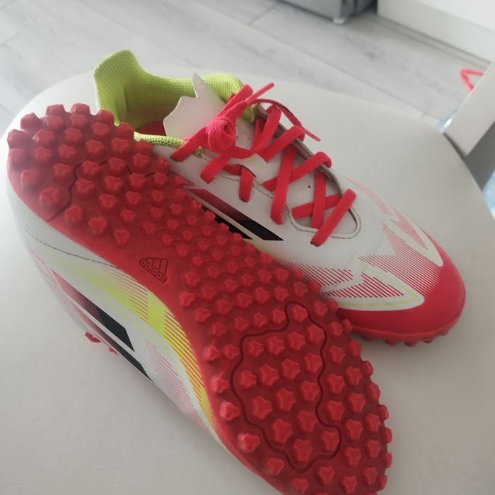 Сороконожки футбольные 38р.