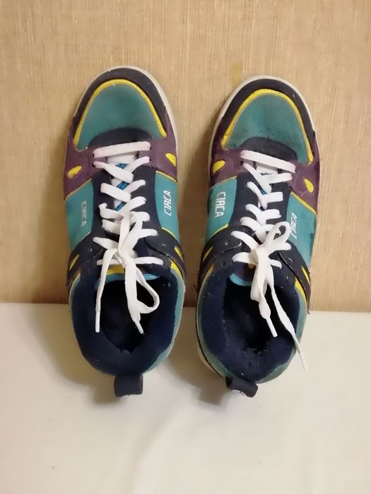 Продам кроссовки,кеды разные..