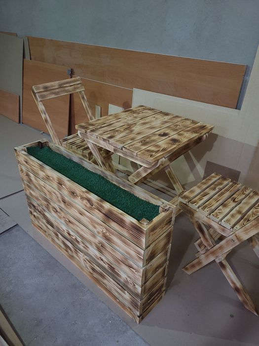 Складные столы и стулья