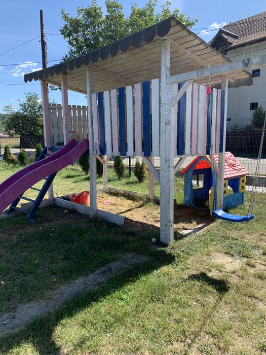 Loc joaca  , casuta pentru copii
