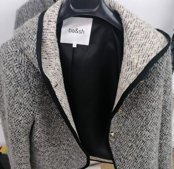 Сака на Фирма BA&SH