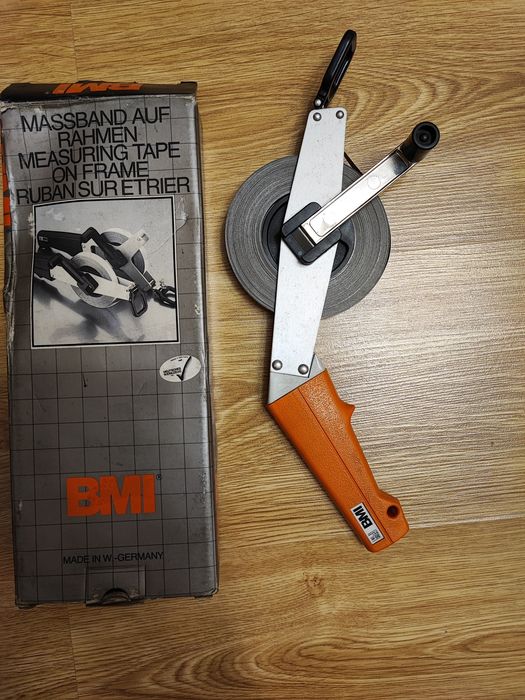 Рулетка на раме ленточная BMI