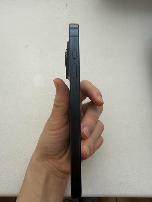 Продаю Iphone 15pro