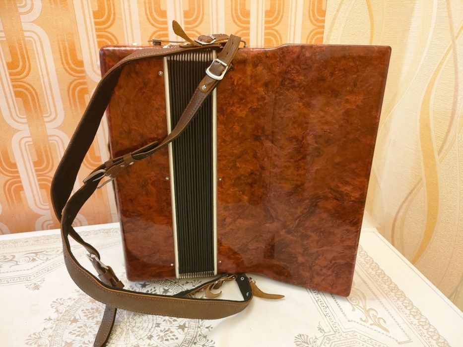 Продам Аккордеон Орион 2