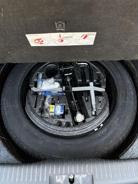 Фолксваген Голф6-2.0 TDI-140кс.