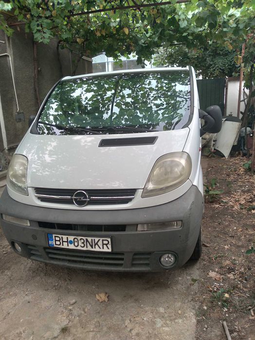 Opel Vivaro 1.9 Tdi an 2001, pentru marfa, inclus suport acoperis