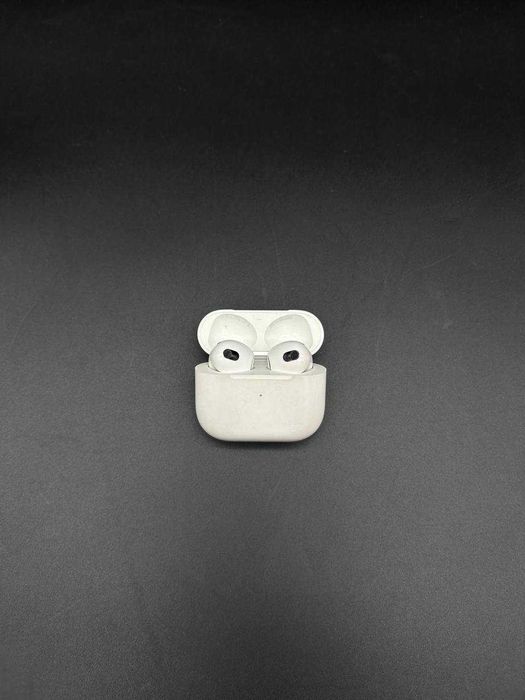 Apple AirPods (3rd Gen)