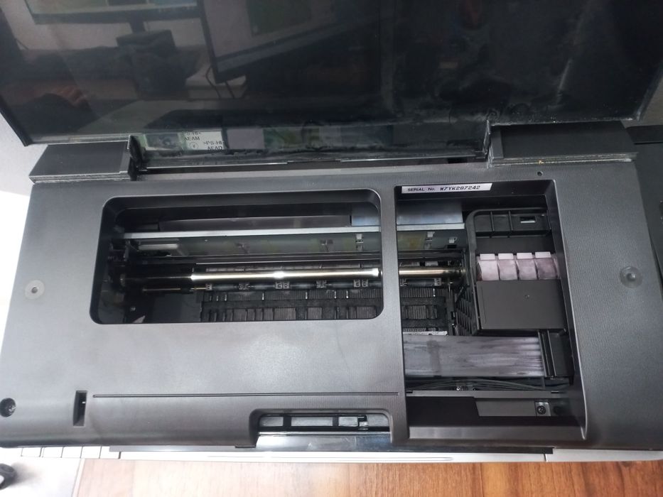Продаётся принтер   Epson L 805 почти новый