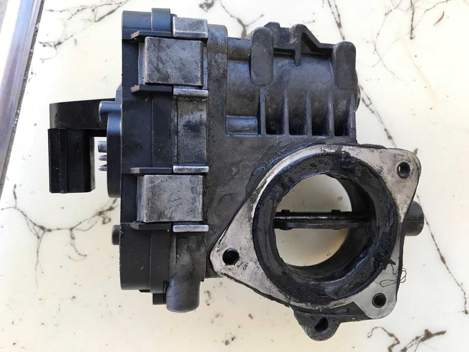 Дросел клапа и педал газ Опел Астра дизел 1.9.  120 коня