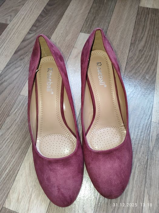 Продам туфли.Размер 40