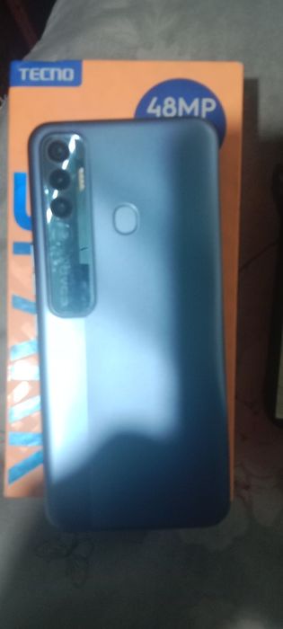 Texno  spark  7pro4/64 сотилади