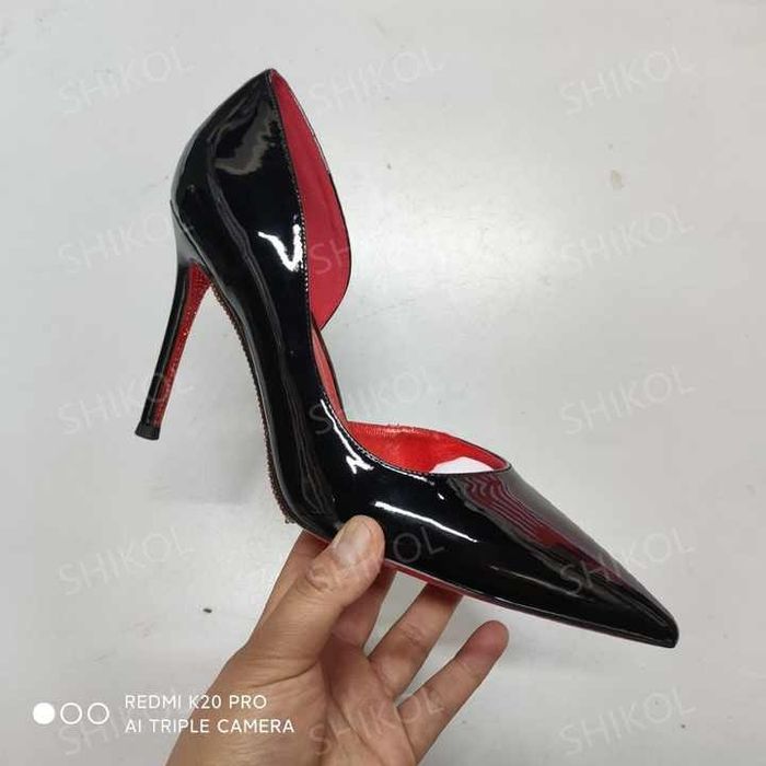 Продам туфли черную лакированная