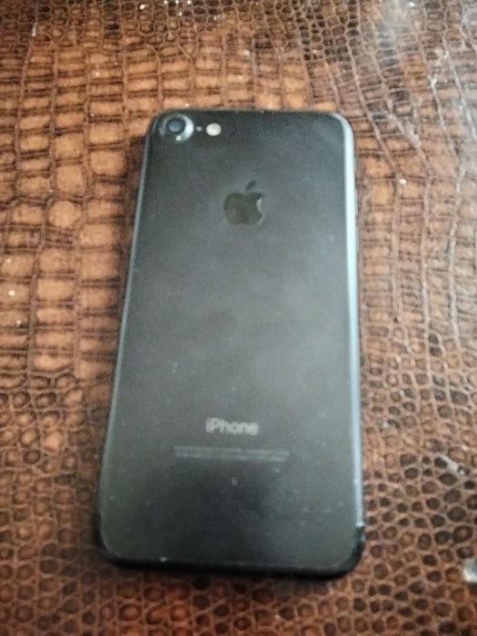 Продам сотовый телефон iPhone 6