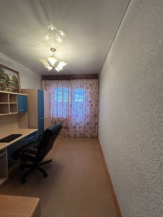 4 комнатная квартира. Продам