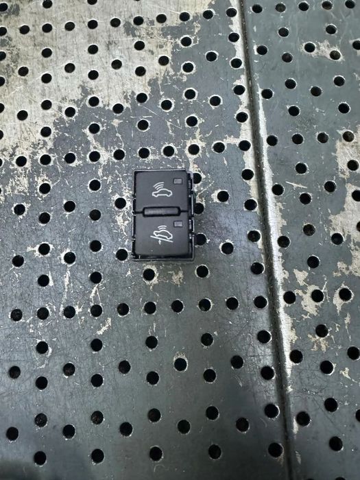 Buton dezactivare alarma audi a4 b8 8k 4f0962109