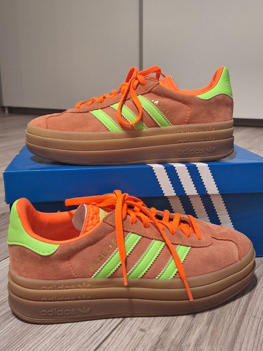 Vând Adidas Gazelle cu platforma