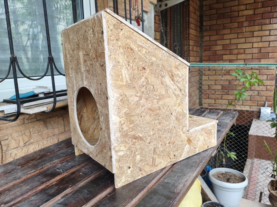 Гнездо для кур с яйцесборником