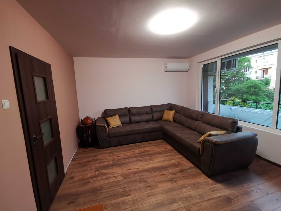 Ъглов диван 280х280