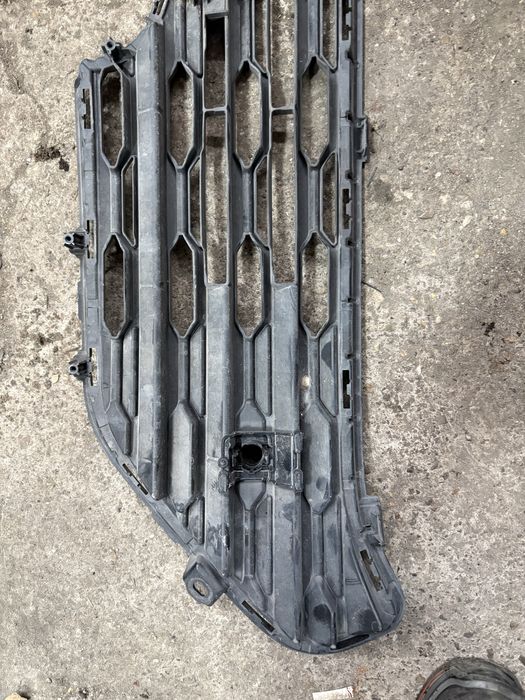 Toyota Rav 4 XA50 Предна Решетка