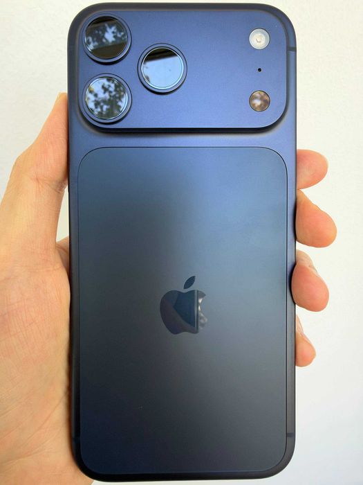 iPhone 17 Pro Max 256 GB, Deep Blue, nano-SIM + eSIM