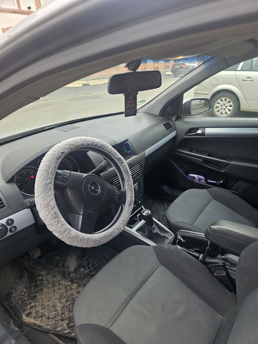 Vind opel astra h