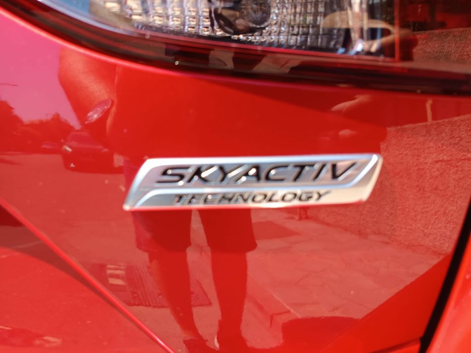 Proprietar ,vand  mazda 3